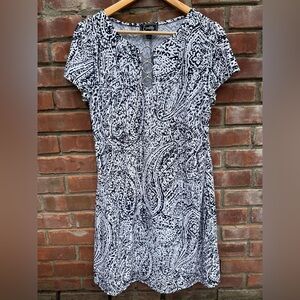 Everlily above knee dress stretchy black and white short sleeve medium EUC